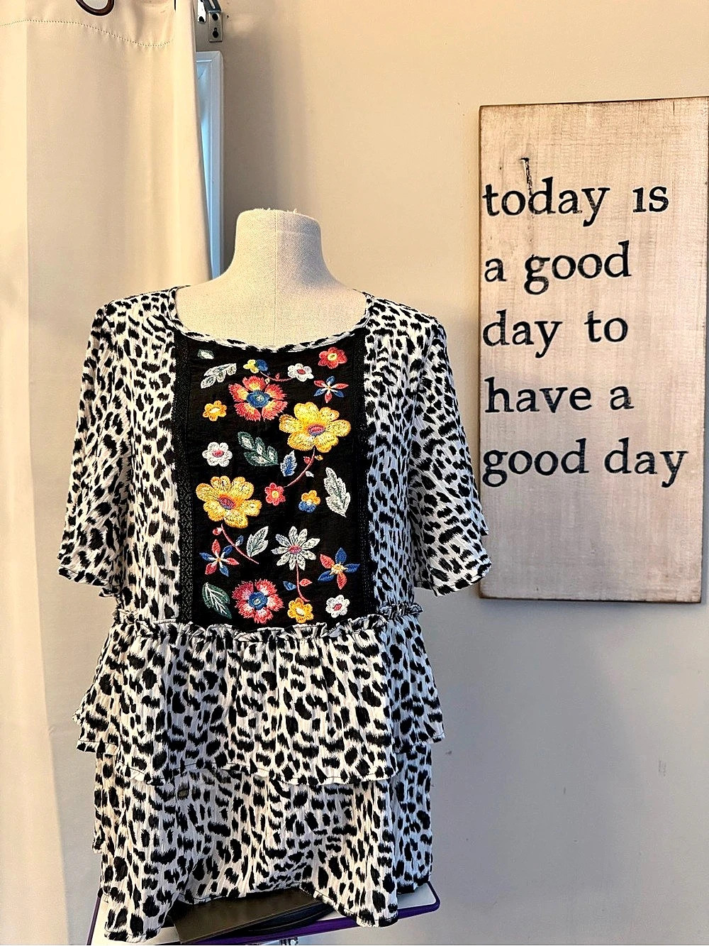 ODDI Leopard Floral Embroidered Tunic  Large Like New